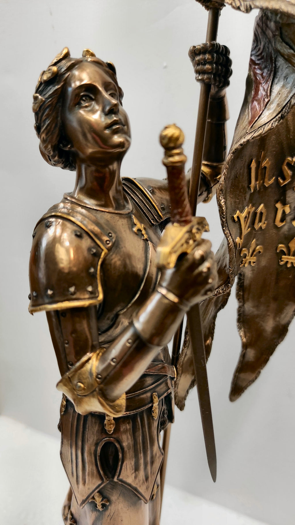 JEANNE D'ARC AU SACRE/ARMURE/MOYEN AGE
