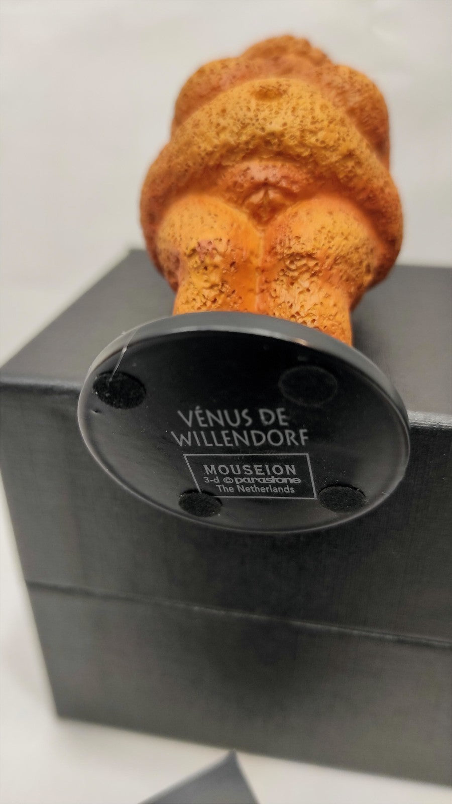 MINIATURE LA VENUS DE WILLENDORF/paléolithique supérieur