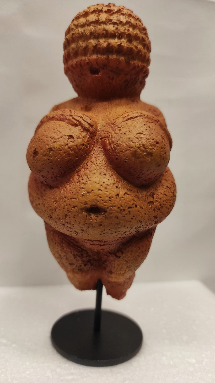 LA VENUS DE WILLENDORF 14 cm/paléolithique supérieur