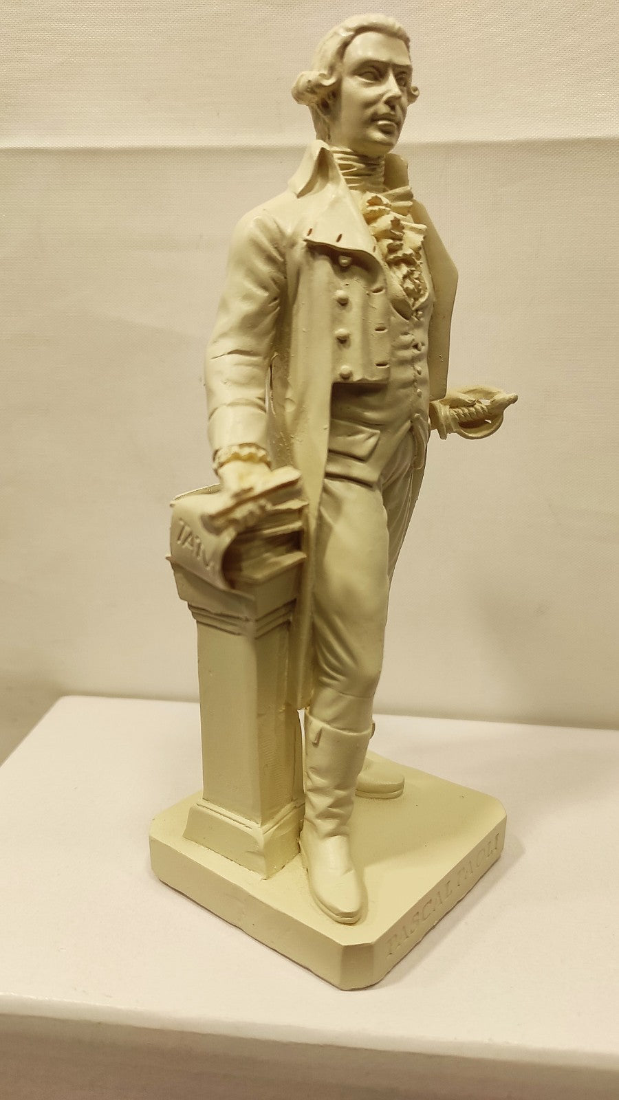 STATUE de PASCAL PAOLI