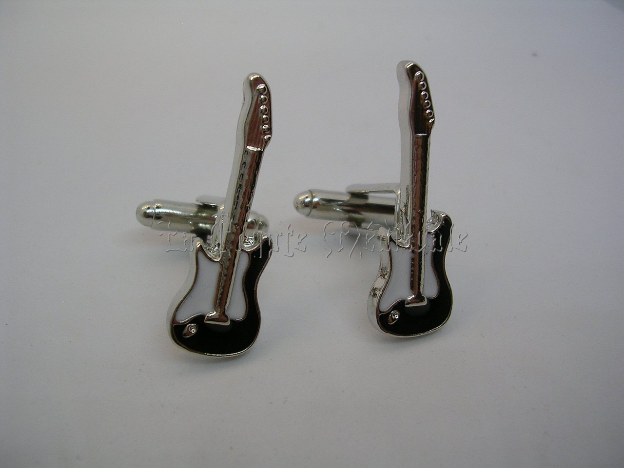 BOUTONS DE MANCHETTES GUITARE/FENDER