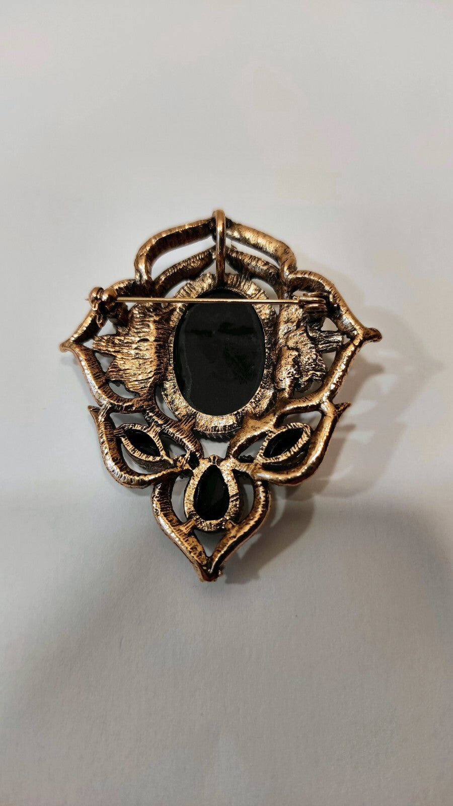 BROCHE CAMEE PIERRES PERLES ET ZIRCONIA 1