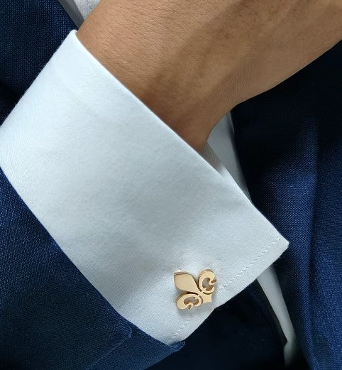 PAIRE DEBOUTONS DE MANCHETTES FLEURS DE LYS dorés