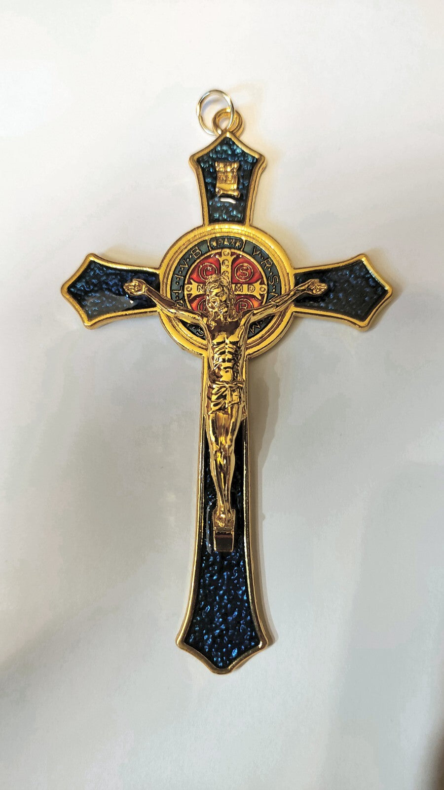 GRANDE CROIX CRUCIFIX JESUS ET SAINT BENOIT BLEUE