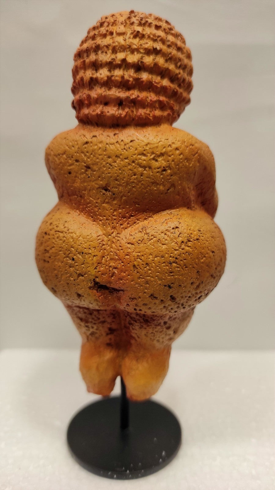 LA VENUS DE WILLENDORF 14 cm/paléolithique supérieur