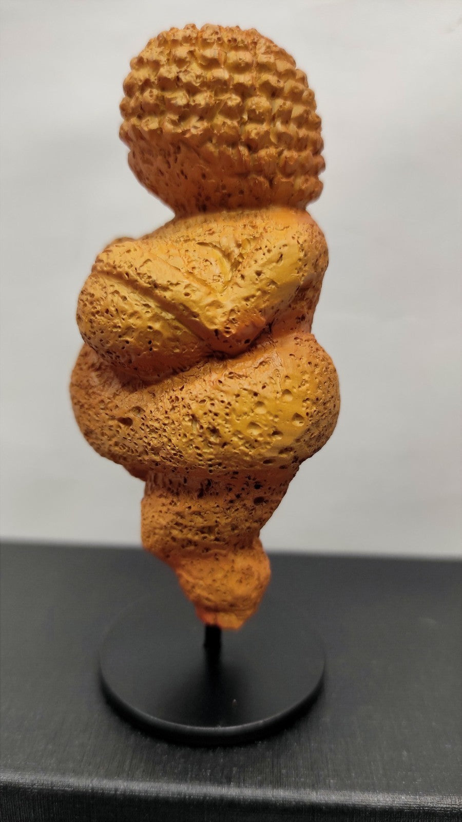 MINIATURE LA VENUS DE WILLENDORF/paléolithique supérieur