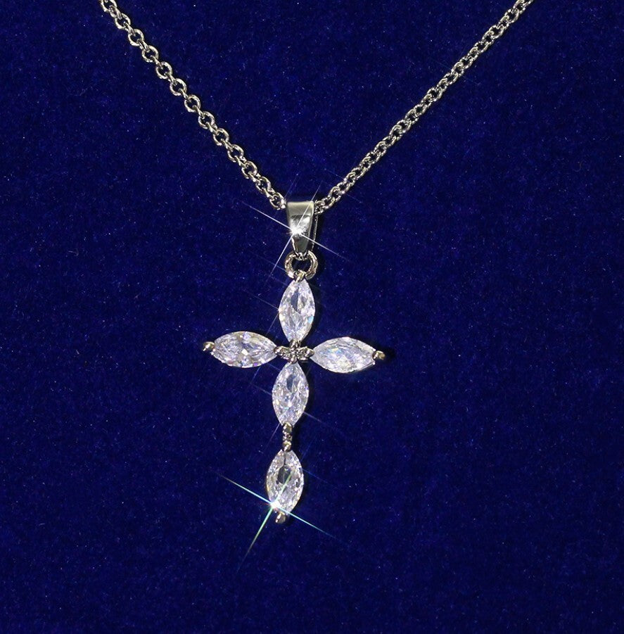 PENDENTIF CROIX CRISTAL BLEU/ZIRCONIA