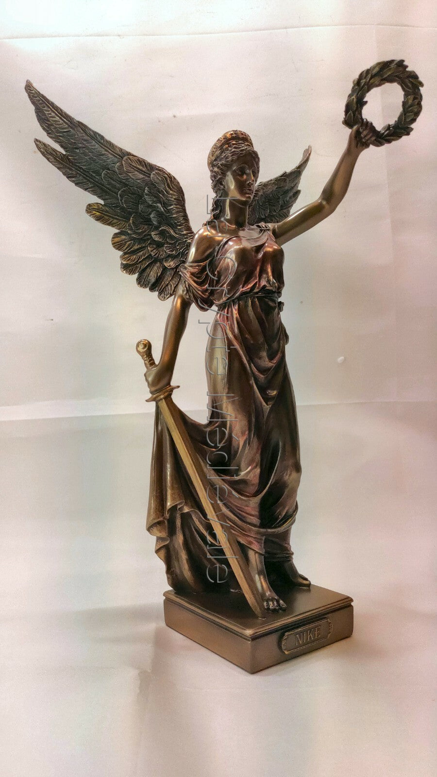 SATUE LA VICTOIRE/NIKE/MYTHOLOGIE