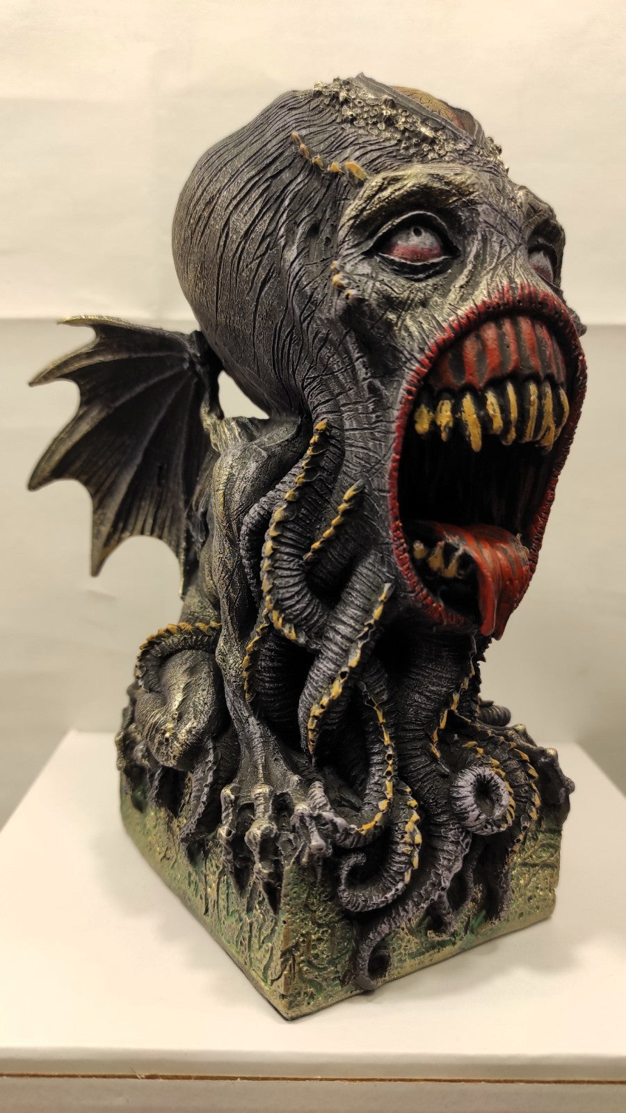 CTHULHU/L'APPEL DE CTHULHU MM/H.P. LOVECRAFT/