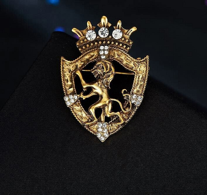 BROCHE GRAND COLLEGE COURONNE ET LION