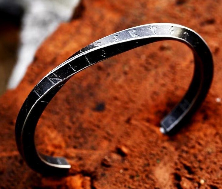 BRACELET TORSADE RUNIQUE VIKINGS/CELTES